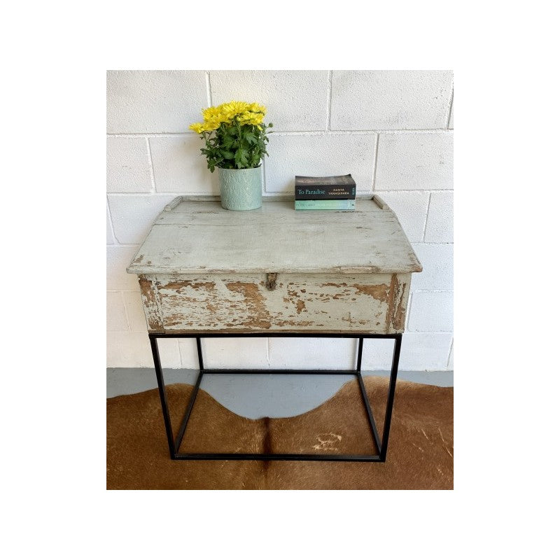 DESK01