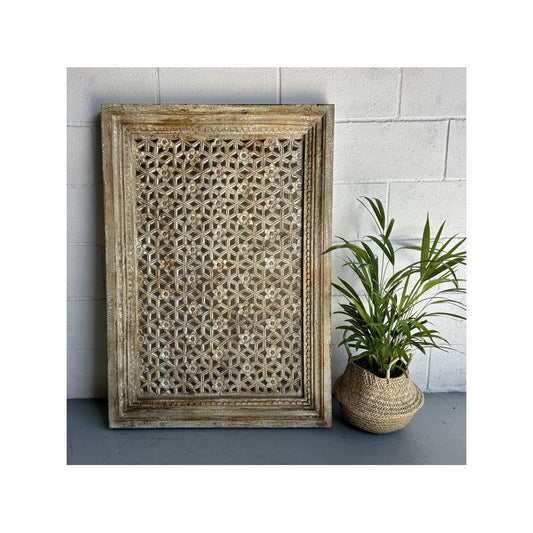 PANEL 02