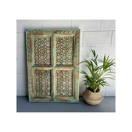 PANEL 03